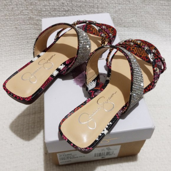 Jessica Simpson Fairia Sandal - Picture 2 of 7